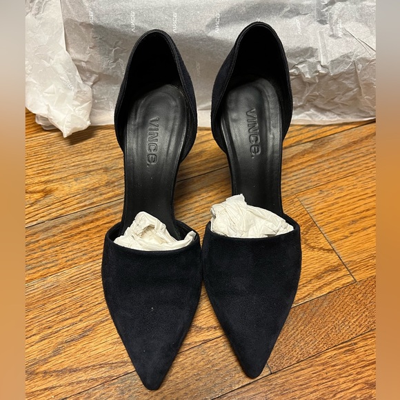 Vince - Navy Blue Suede Heels - size 6 - great condition - Picture 5 of 9